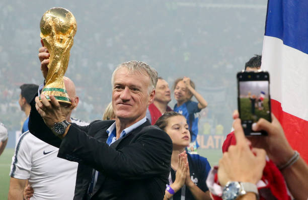 家隊之間左 家隊之間左