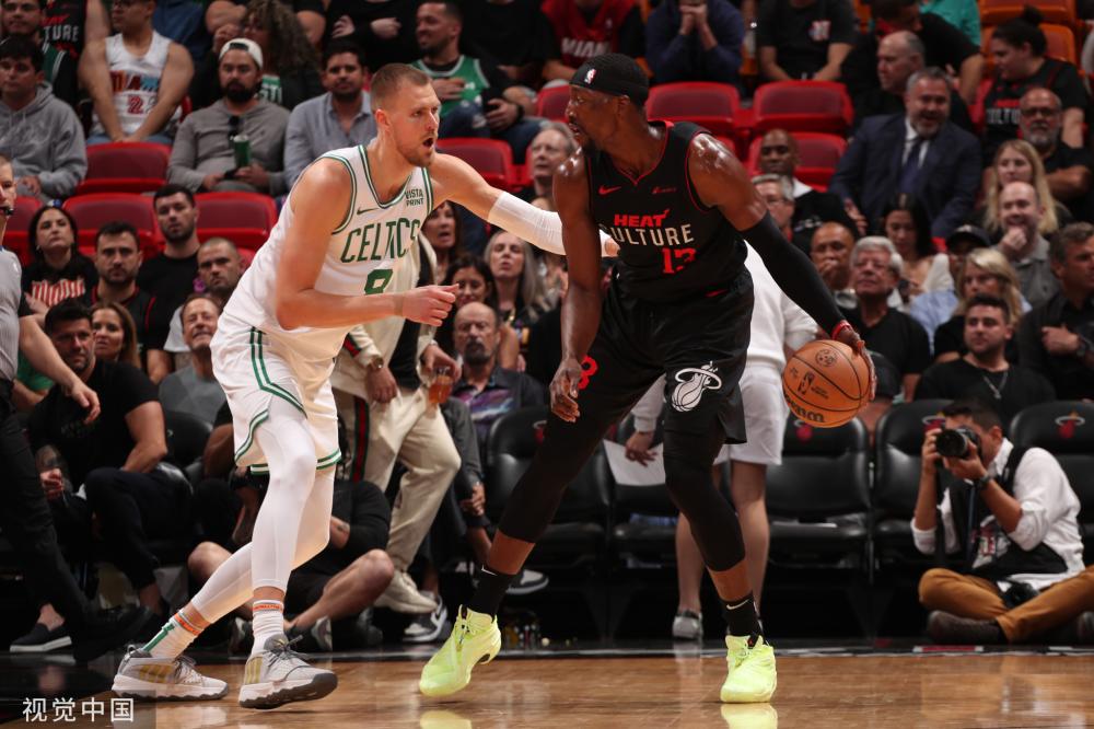 优异成绩的 优异成绩的