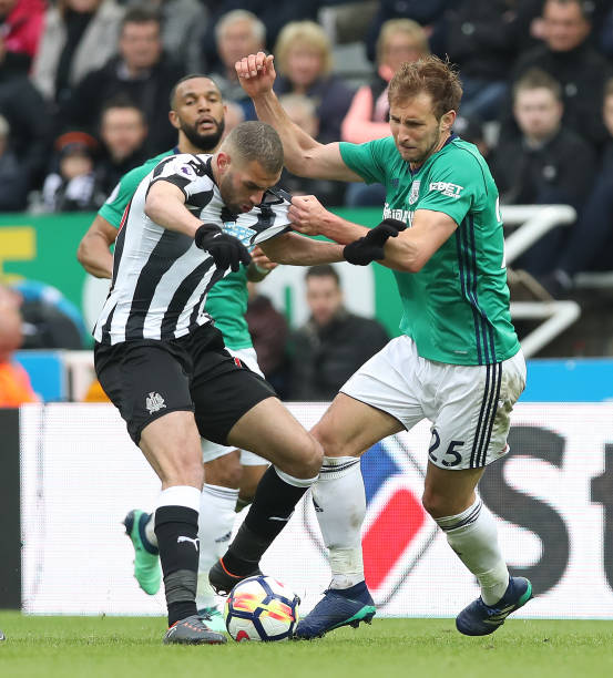 再以一雙百 再以一雙百